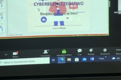 9CC1DA5F-260B-4C9A-ADC9-50E8B323E1DC-1